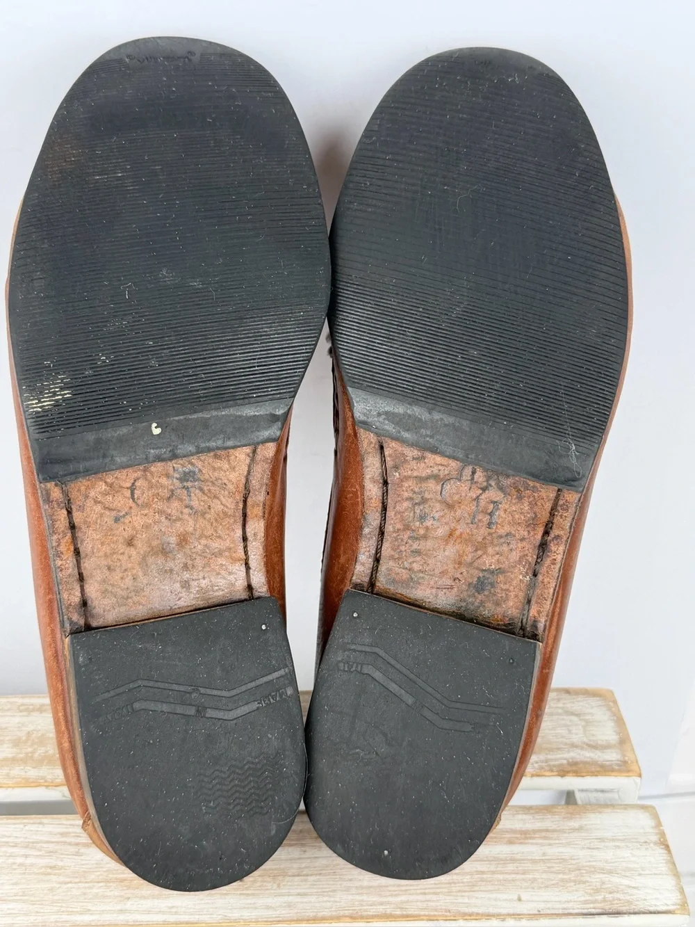 Cole Haan brown leather penny loafers traditional moccasin stitching Sz 9M